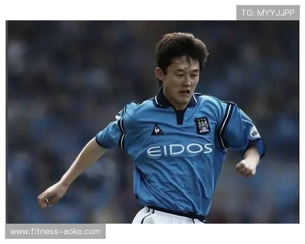 足球传奇之路：球星生涯的巅峰时刻与辉煌成就揭秘