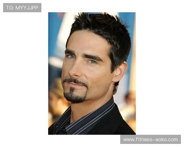 长相俊朗气质非凡这些足球明星因外貌被称为高级脸